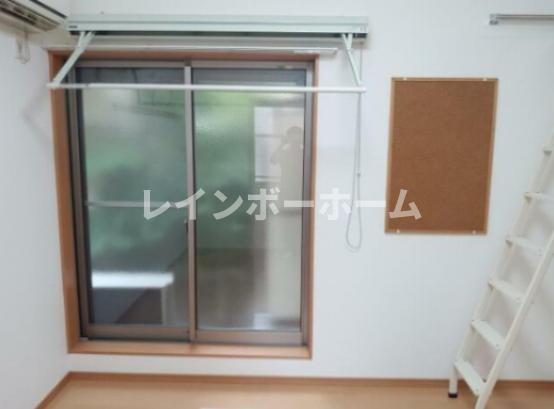 ピュア氷川台二番館の居間・リビング
