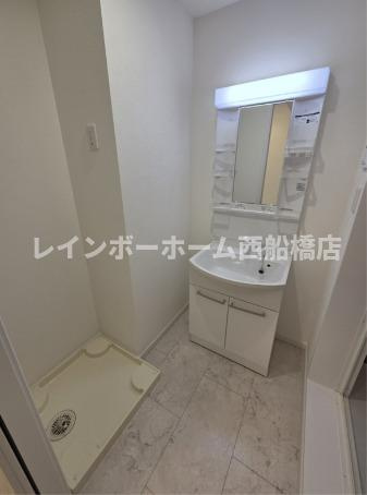 Ajour新松戸02の洗面所