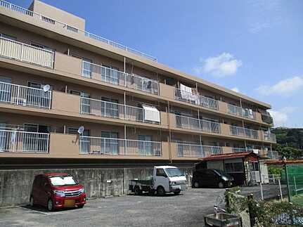 エメラルドマンション田方の外観