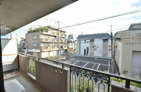 ユングフラウのバルコニー|お洗濯にも便利なバルコニー付き