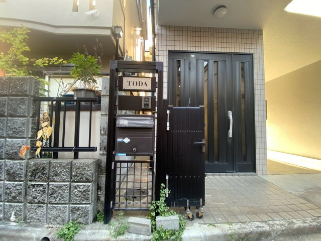 城南町４丁目戸建てのエントランス