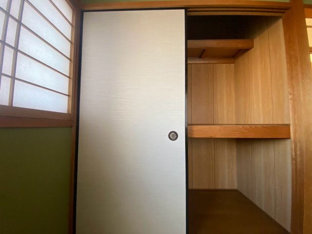 城南町４丁目戸建ての収納