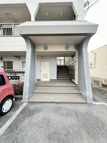 太陽ハイツのエントランス