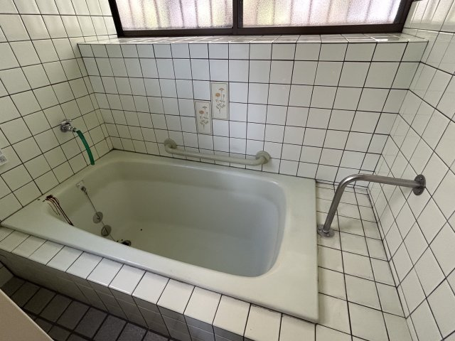 門司区庄司町　中古住宅の浴室