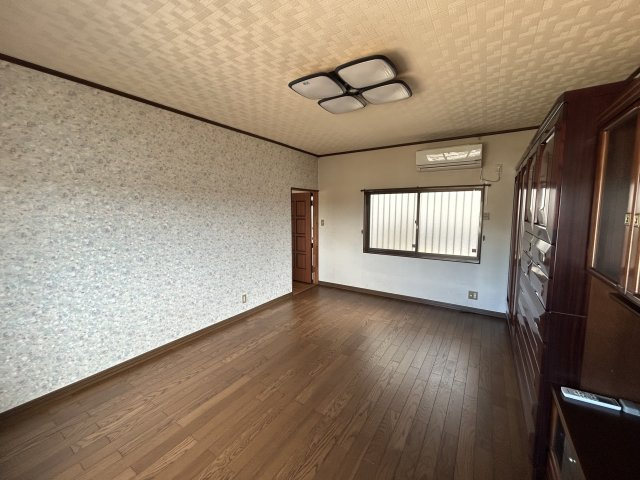 門司区庄司町　中古住宅の洋室