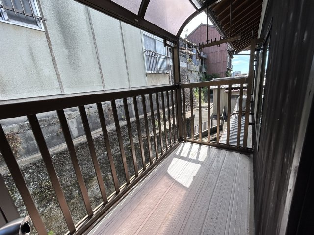門司区庄司町　中古住宅のその他|２F南側ベランダ　お洗濯物干しに便利です