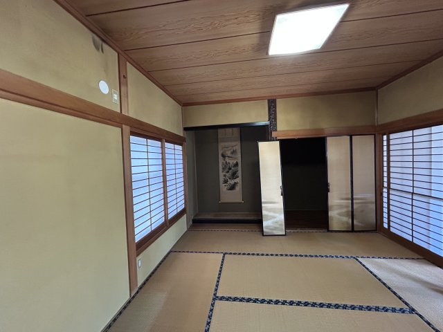 門司区庄司町　中古住宅の和室|和室があれば客間としても活用できます　6帖