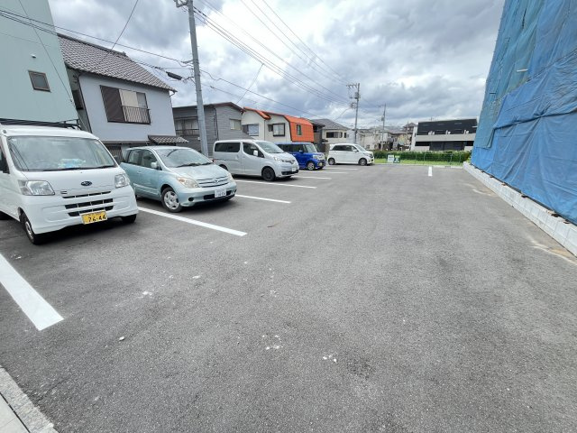 Sourire馬橋の駐車場