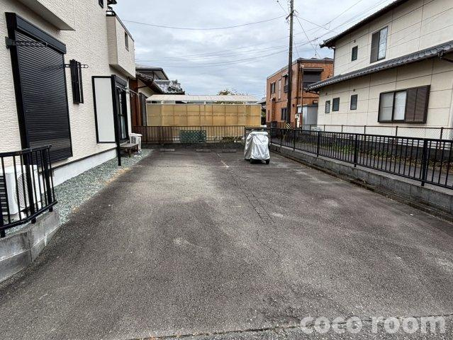 Salam藤枝の駐車場