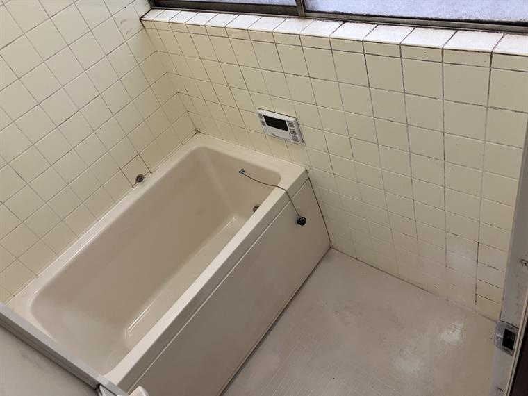 松飛台戸建の浴室