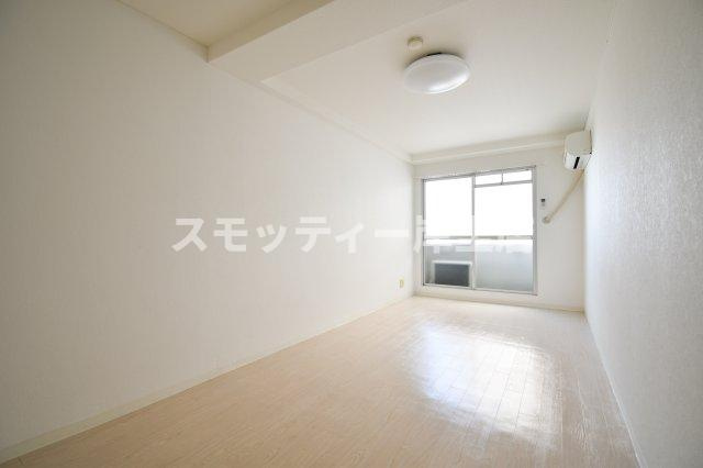 アベニュー西住之江の居間・リビング