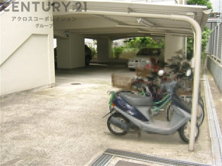 屋根付き駐輪場