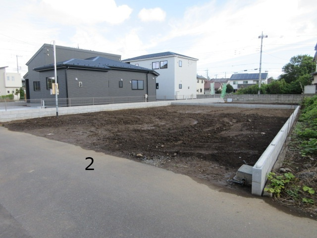 【仲介手数料無料】新築戸建　熊谷市拾六間597-1（全2棟）の前面道路含む現地写真