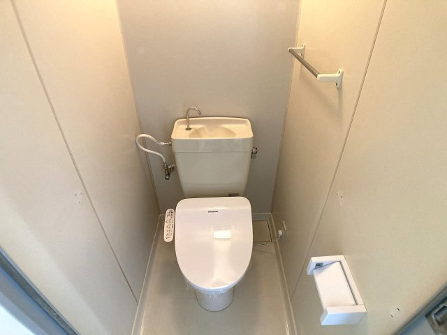 上池田3丁目貸家Ⅱのトイレ|温水洗浄付きトイレ