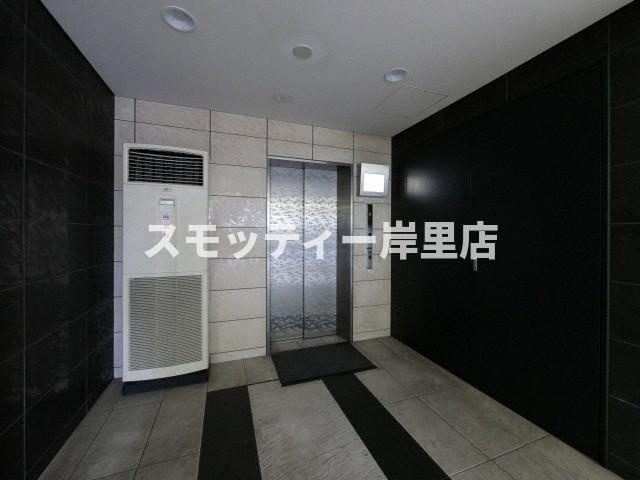リアライズ住之江公園のエントランス|毎日通るエントランスはこのようになっています