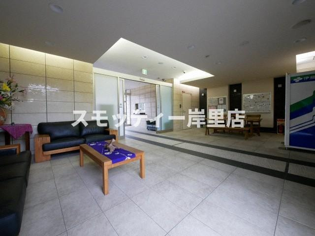 リアライズ住之江公園のロビー|落ち着いたロビーです