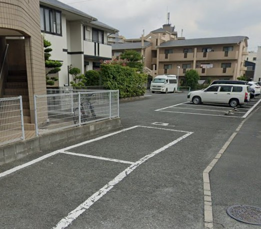 ハイツジョイフルの駐車場