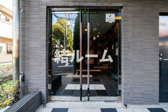 板橋区宮本町の賃貸マンションのエントランス