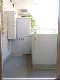 アパートメンツ元麻布のバルコニー|※別部屋参照