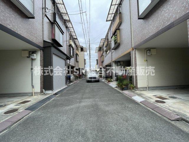 吉田5丁目中古戸建の前面道路含む現地写真|当日予約も大歓迎です！土日祝、雨の日やお子様連れのお客様の送迎も可能ですのでお気になさらずお問合せ下さい。お仕事終わりのお時間にも柔軟に対応致しますのでお気軽にお申し付け下さいませ。