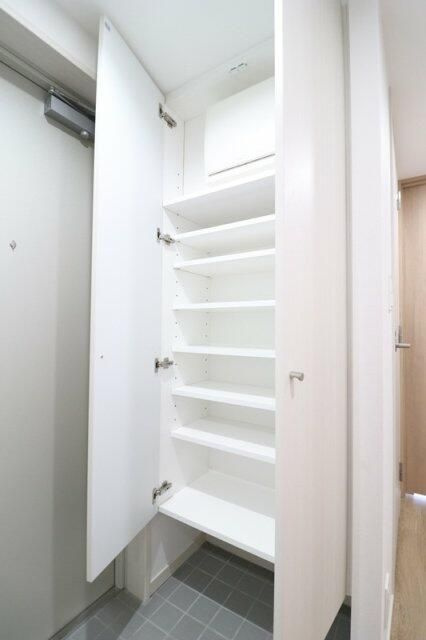 ＧｒａｎＤｕｏ三軒茶屋９の収納