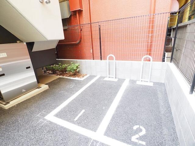 【駐車場】