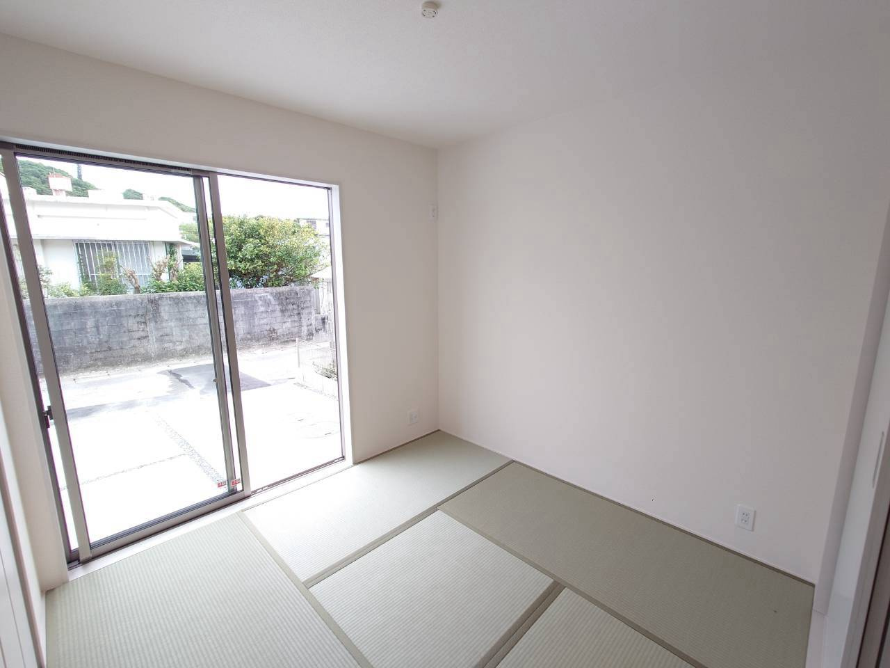■■西原町幸地-①号棟（全3棟）の和室|い草の香りが落ち着く素敵な和室です