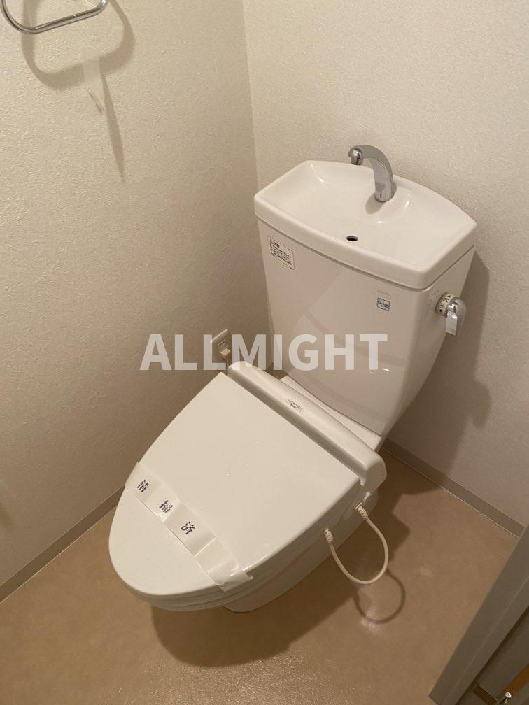 川崎市多摩区登戸の賃貸マンションのトイレ|★お部屋探しはオールマイト不動産までご相談下さい♪
※他部屋参考写真