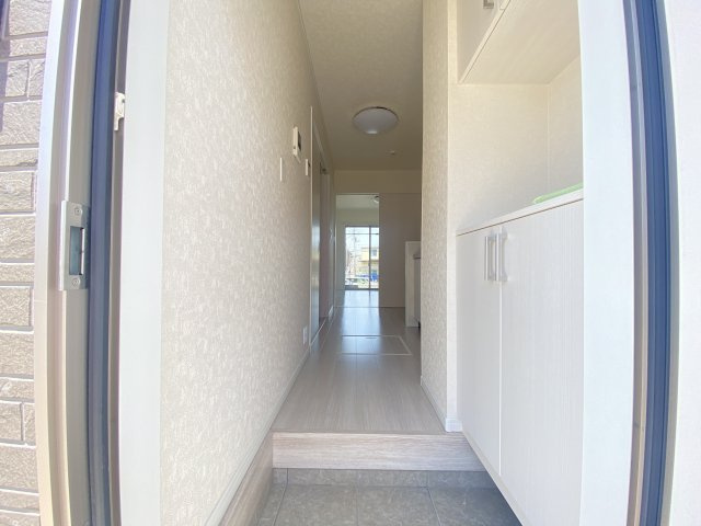 ナリトモ都賀の玄関|※別部屋参考写真
