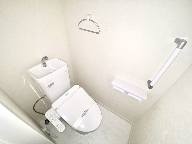 ナリトモ都賀のトイレ|※別部屋参考写真