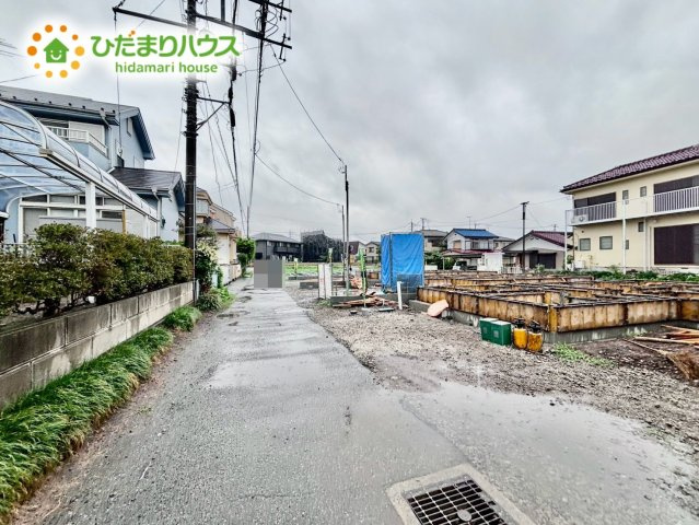 上尾市平方4期　新築戸建　グラファーレ06の前面道路含む現地写真|9/7撮影
