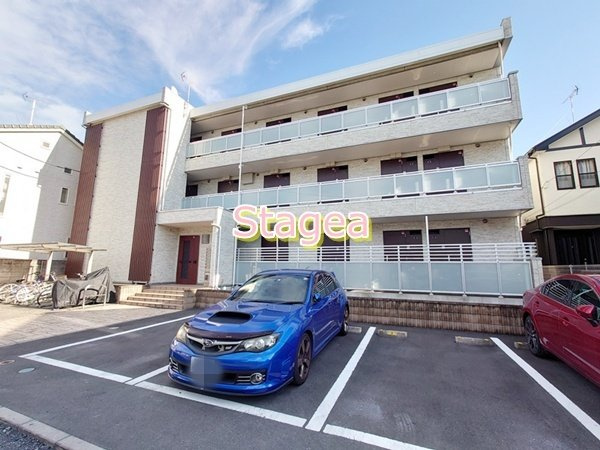 リブリ・yukuruの駐車場