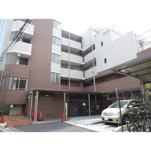 北新宿アーバンエクセレントの駐車場