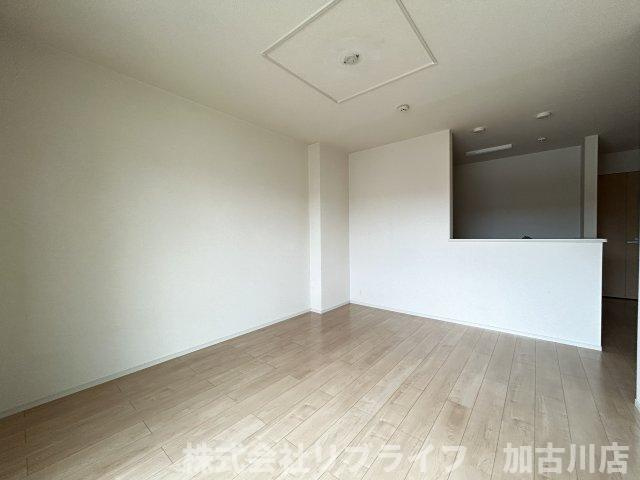 サンクスSの居間・リビング|※１階のお部屋のお写真です※