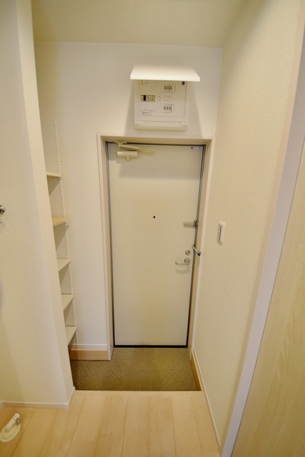 MELDIA田無町の玄関