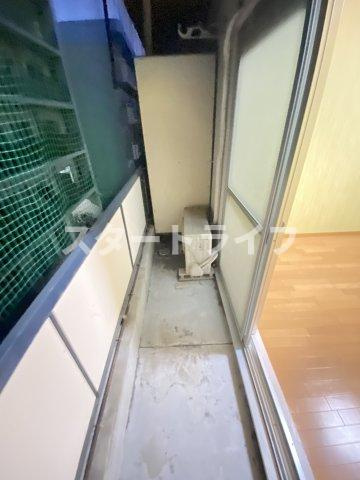 大阪市東淀川区西淡路１丁目の賃貸マンションのバルコニー