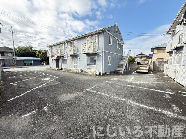 フレグランス　ハイアイランドBの駐車場