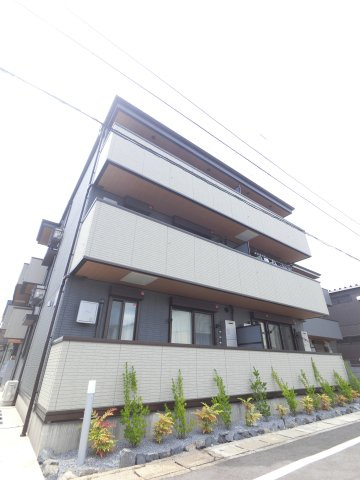 アヴァンスコート弐番館の外観