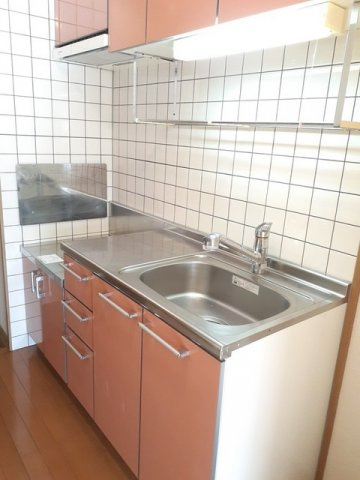 フォルシュ加治屋のキッチン|コンパクトなキッチンで掃除もラクラク