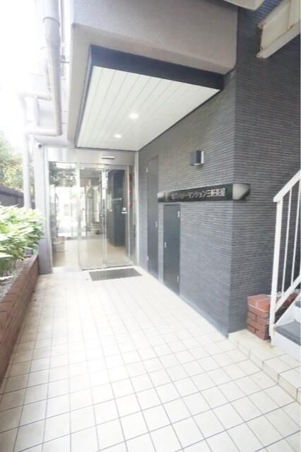 セブンスターマンション三軒茶屋のエントランス