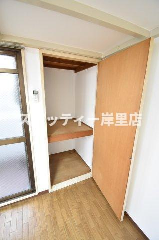 アパートメント住之江の収納