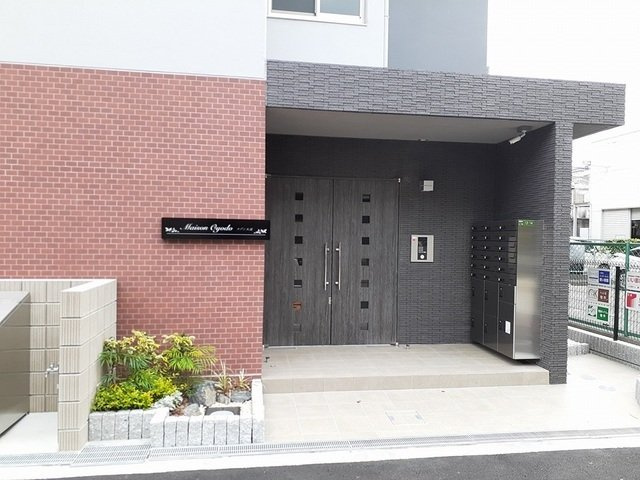 メゾン大淀のエントランス|毎日通るエントランスはこのようになっています