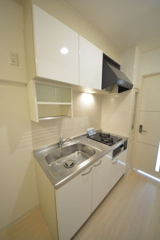 ラムール谷町のキッチン|ラムール谷町　ガス２口コンロシステムキッチン