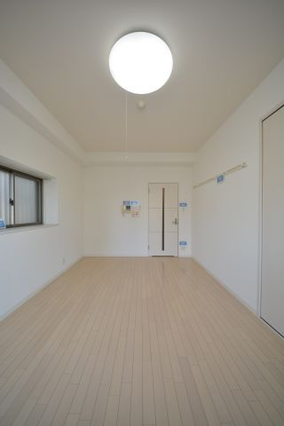 ラムール谷町の寝室|ラムール谷町　洋室