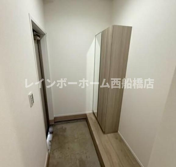 グリシーナ北習志野の玄関|別部屋参考写真です。