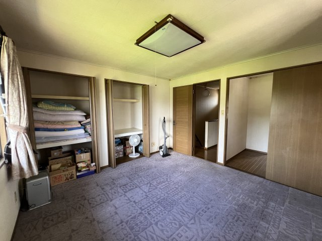 津山市野村　中古住宅　6LDK＋納戸の洋室|主寝室