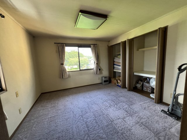 津山市野村　中古住宅　6LDK＋納戸の洋室|主寝室