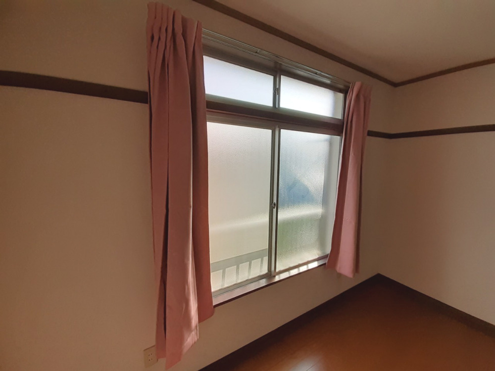 花泉ハナハイムの洋室