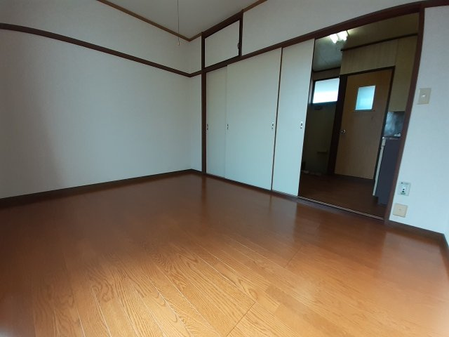 花泉ハナハイムの洋室