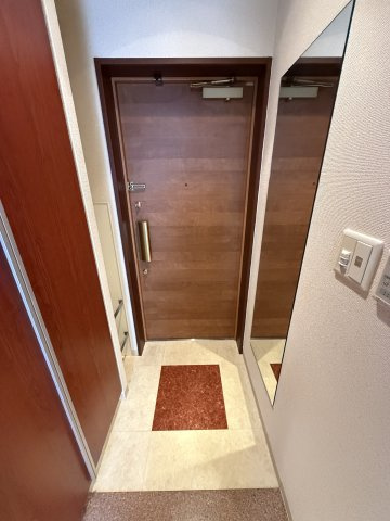 マスターズレジデンス道頓堀Ⅲの玄関